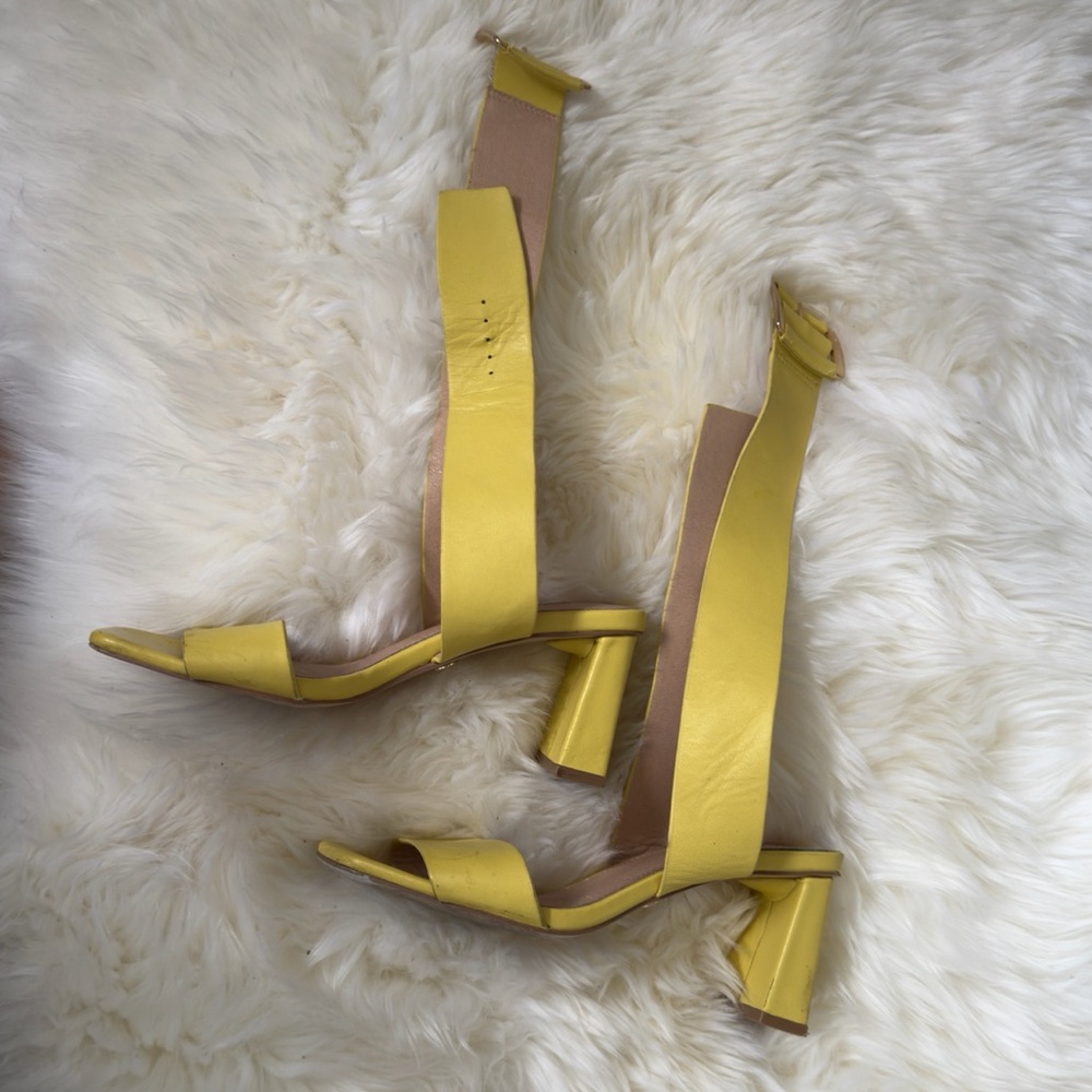 Yellow Leather Open Toe Sandals with Gold Buckle & Block Heel – Size 6